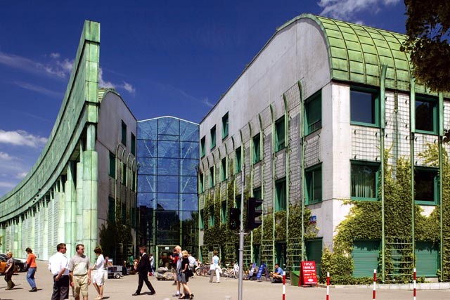 Варшавский Национальный Университет является крупнейшим и одним из лучших польских учебных заведений